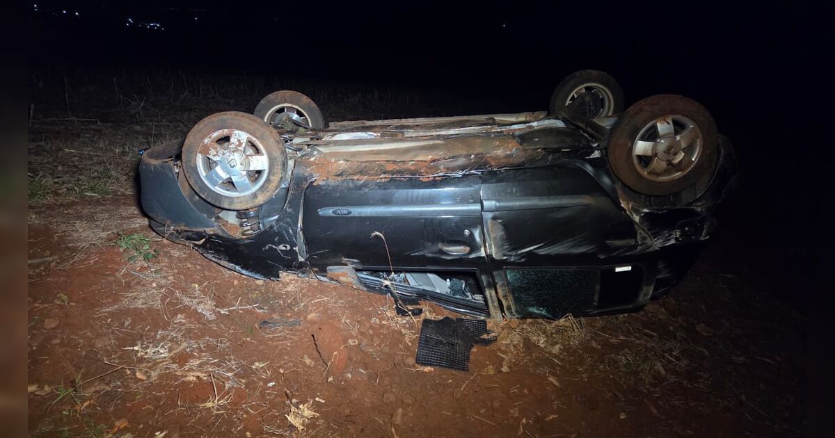 Capotamento deixa homem ferido próximo ao 10º BPM em Apucarana