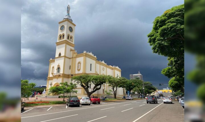 Apucarana pode ter sábado chuvoso com rajadas de vento de até 50 km/h