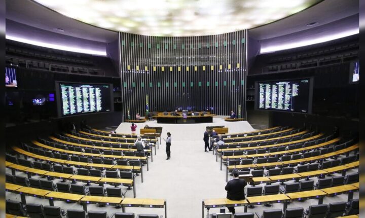 PL conquista a maior bancada do Congresso Nacional desde a Constituição de 1988