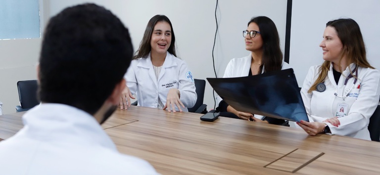 Congresso Nacional aprova MP que torna obrigatório o Enamed para estudantes de medicina