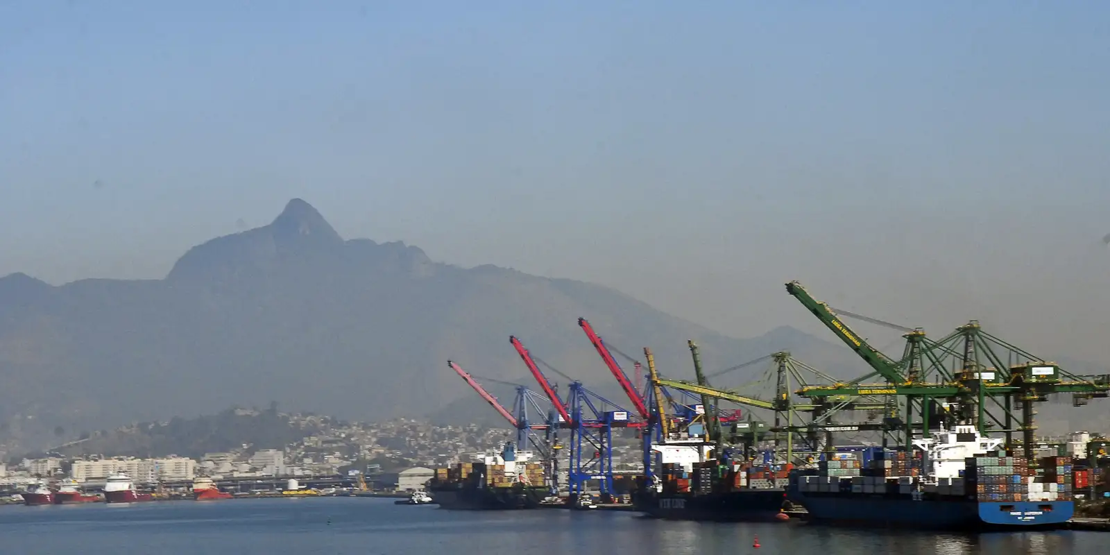 Projeção de superávit comercial para 2026 é revisada para baixo e fica em US$ 84,4 bilhões