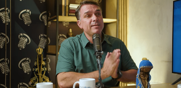 Juíza recusa pedido para apagar vídeo que vincula Flávio Bolsonaro ao Banco Master e o condena em honorários