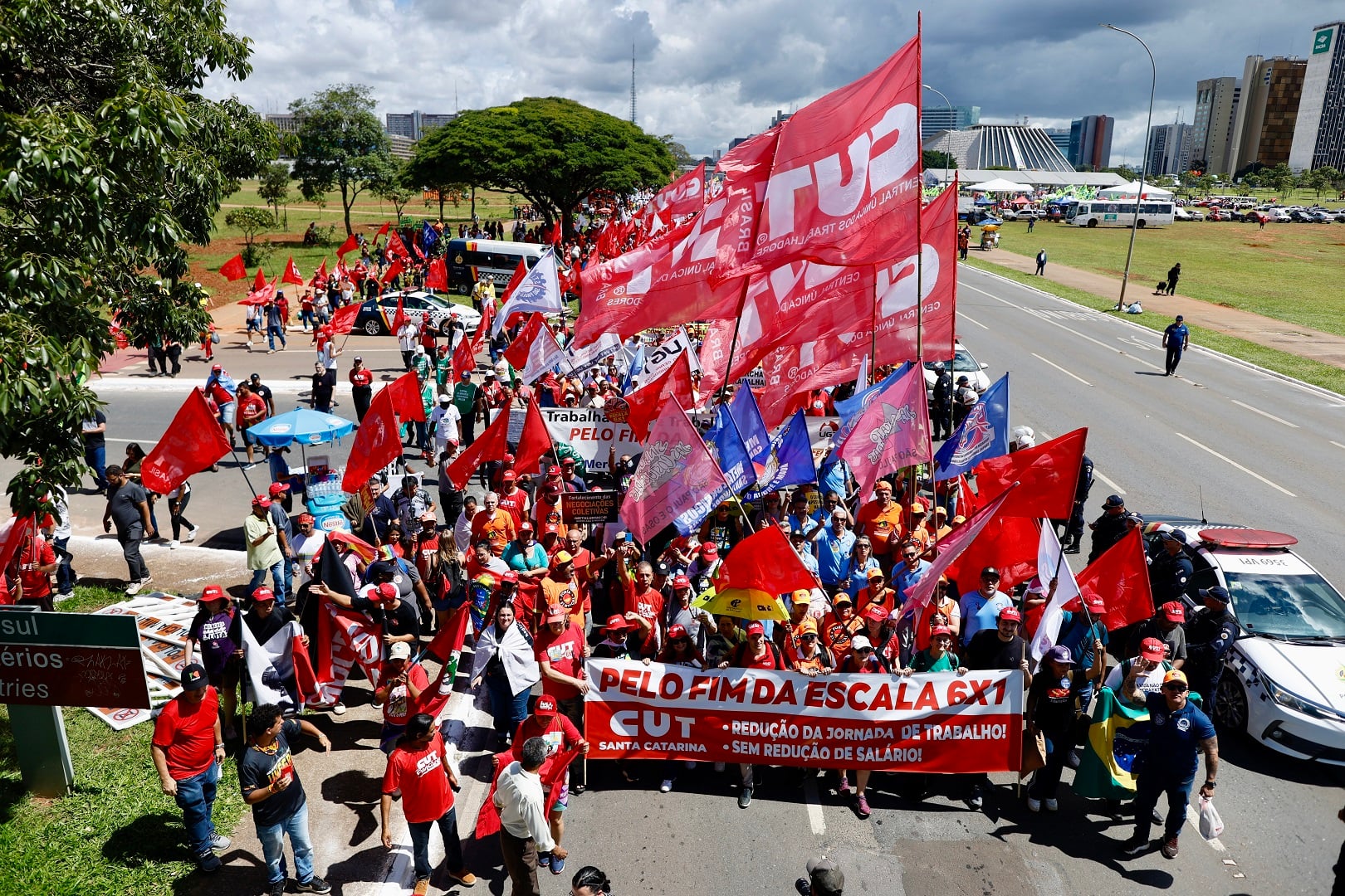 É preciso dialogar com quem votou em Cury e Renan, dizem sindicatos