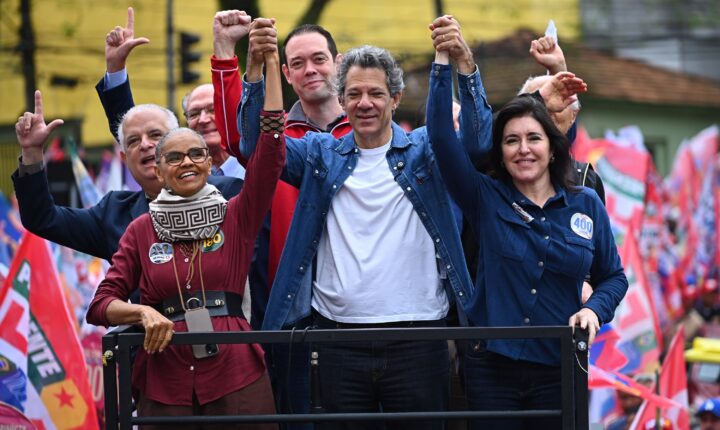 A dois dias da eleição, Haddad faz ato em reduto do PT com Marina e Tebet e diz que campanha ‘cumpriu o objetivo’