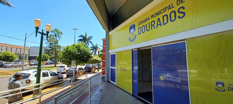 Câmara de Dourados regulamenta uso e prestação de contas de passagens aéreas