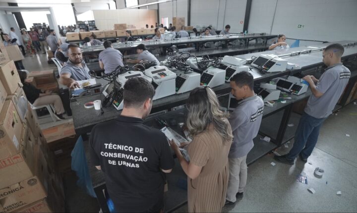Quase 1 milhão de brasileiros que vivem no exterior foram às urnas; veja como foi o domingo de votação pelo mundo