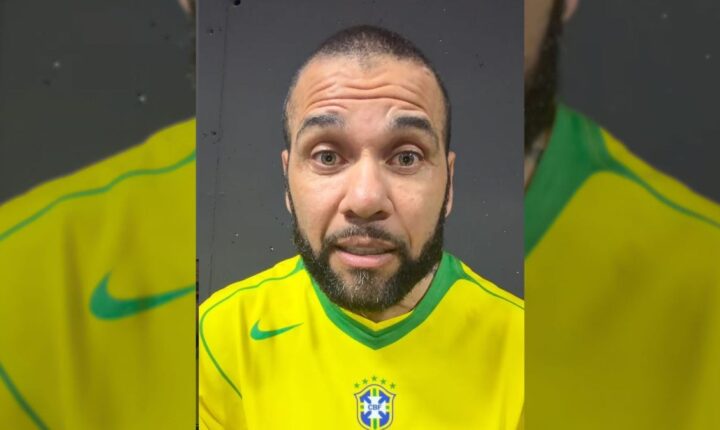 Daniel Alves declara apoio a Flávio: “Espírito Santo soprou teu nome”