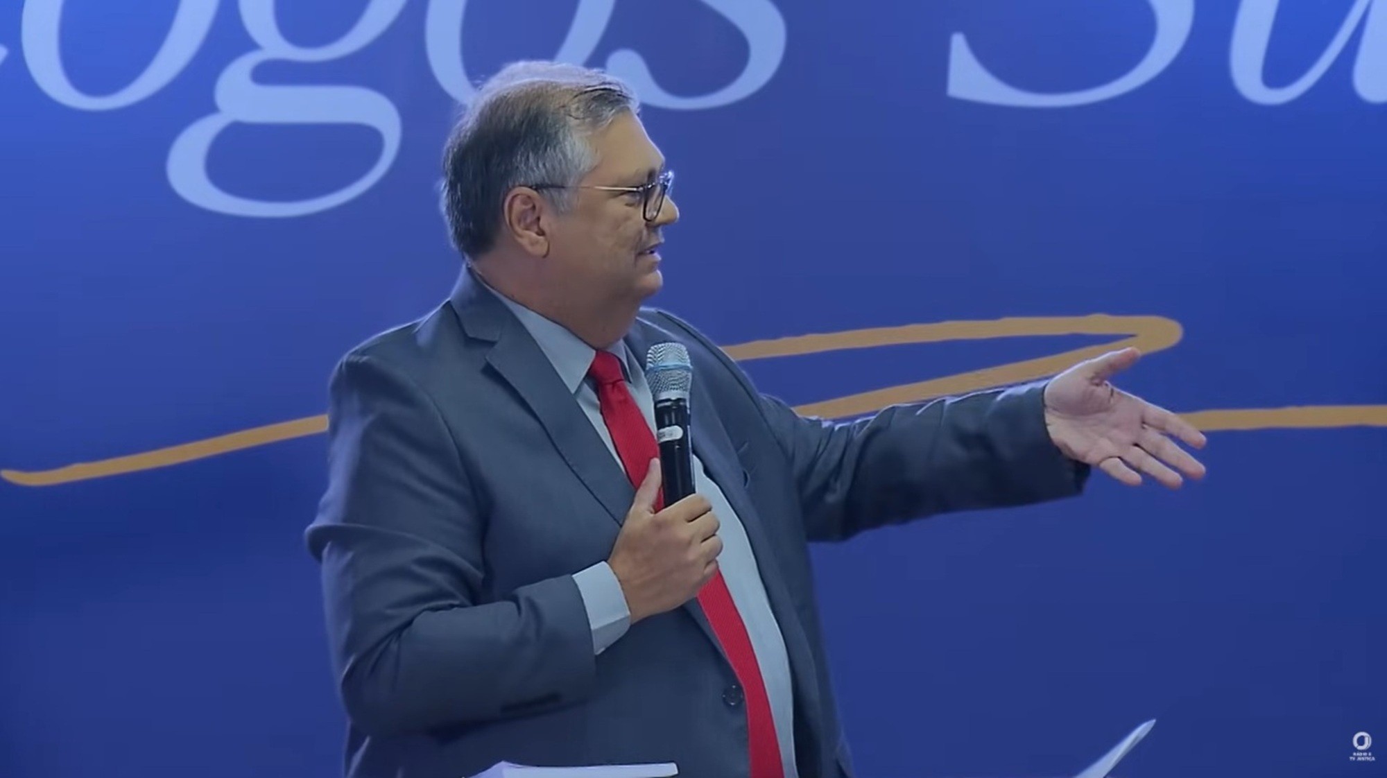 É #FAKE que Flávio Dino disse ter entrado no STF para destruir Jair Bolsonaro e seus filhos; vídeo foi manipulado com IA