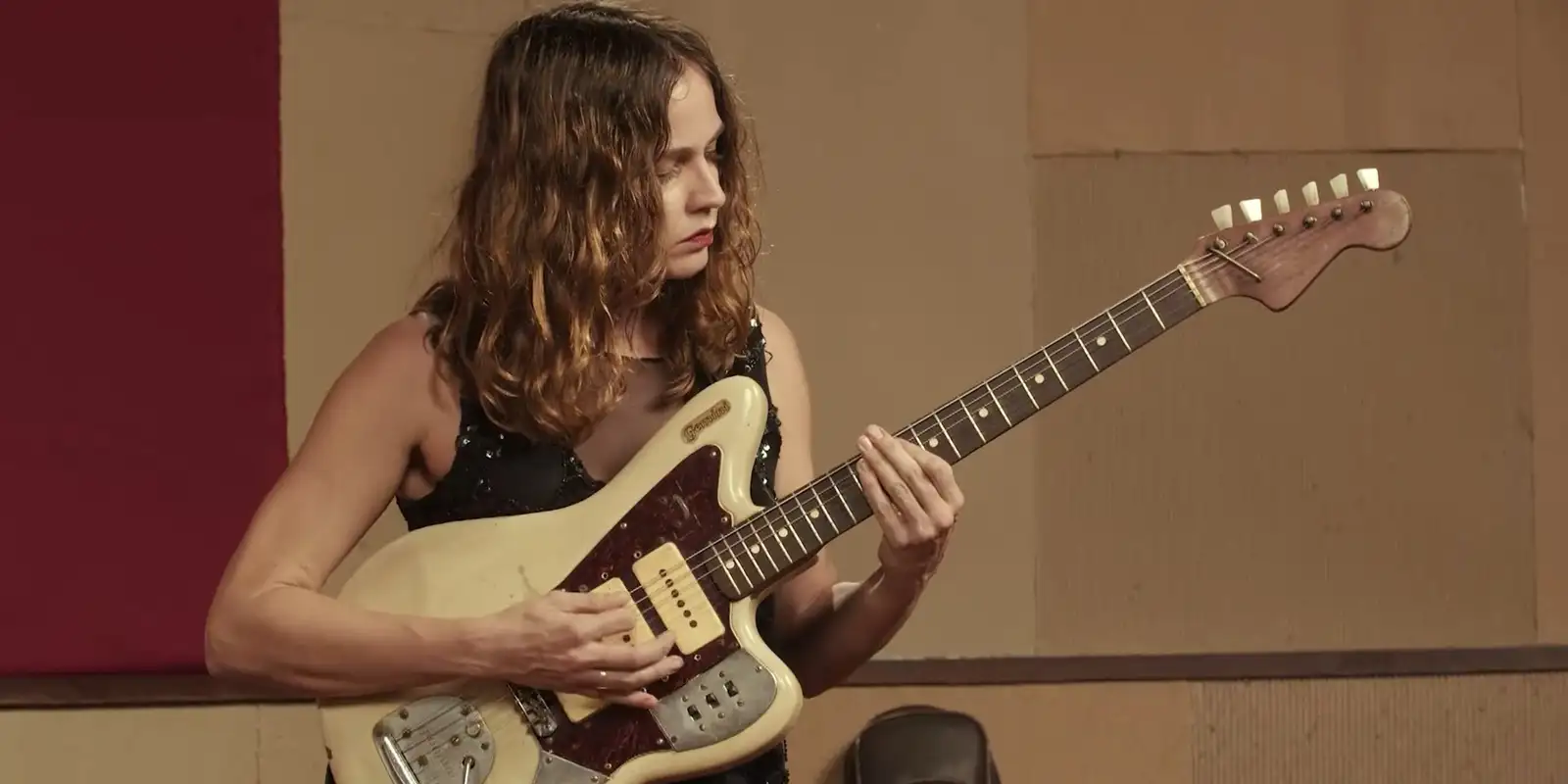 Entra em vigor tarifa zero para instrumentos musicais e máquinas de costura importados