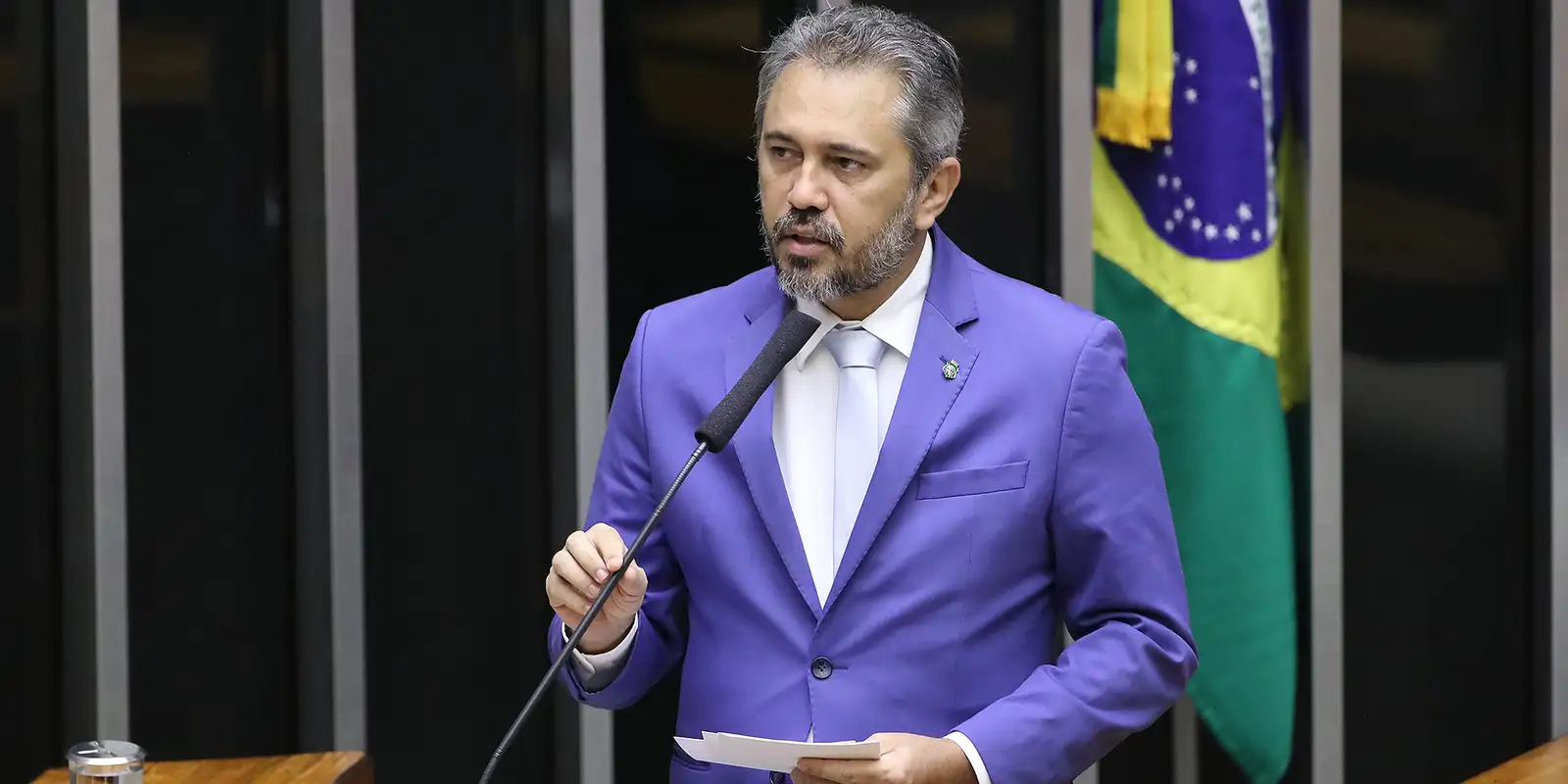 Elmano de Freitas conquista a reeleição ao governo do Ceará no primeiro turno