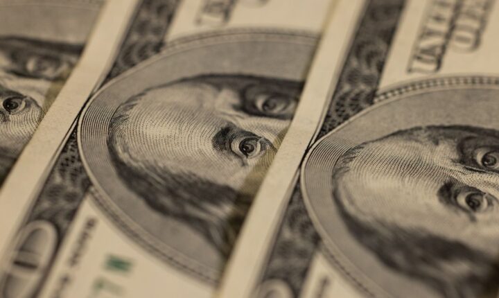 Rendimento do Treasury de 10 anos atinge máxima em 24 anos em meio à onda de vendas de títulos globais