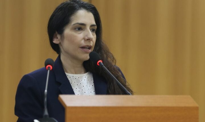 Estela Aranha, que melou debate da Globo, votou em Lula em 2022