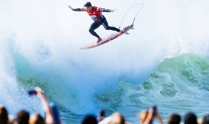 Gabriel Medina é vice-campeão em Peniche e avança para o 4º lugar no ranking da WSL