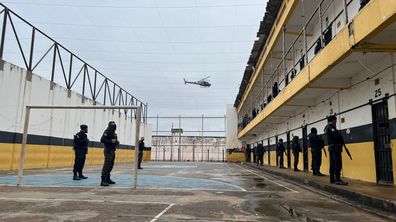 Gaeco cumpre mandados contra policiais penais suspeitos de esquema na PED