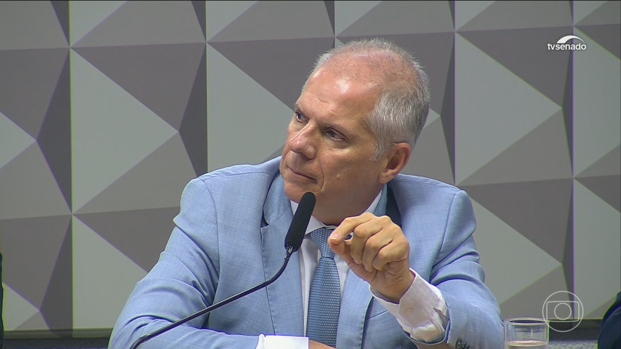 PGR defende tornozeleira e fim da prisão preventiva de ex-presidente do INSS