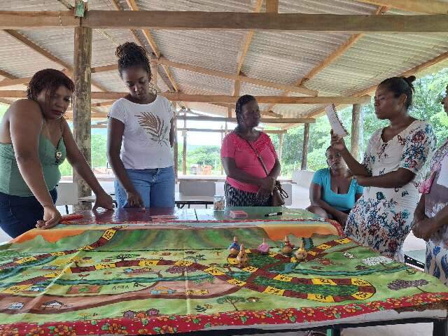 Memórias de comunidade quilombola em Corguinho dão origem a jogo de tabuleiro