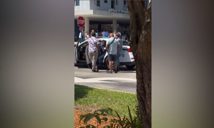 Brasileiro vestido de agente do ICE é preso durante votação nos EUA
