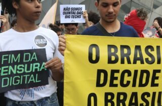 Entidades entregam ao TSE nota com alertas sobre moderação em redes sociais