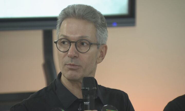 Zema declara apoio a Flávio Bolsonaro no segundo turno: ‘não vou me omitir’