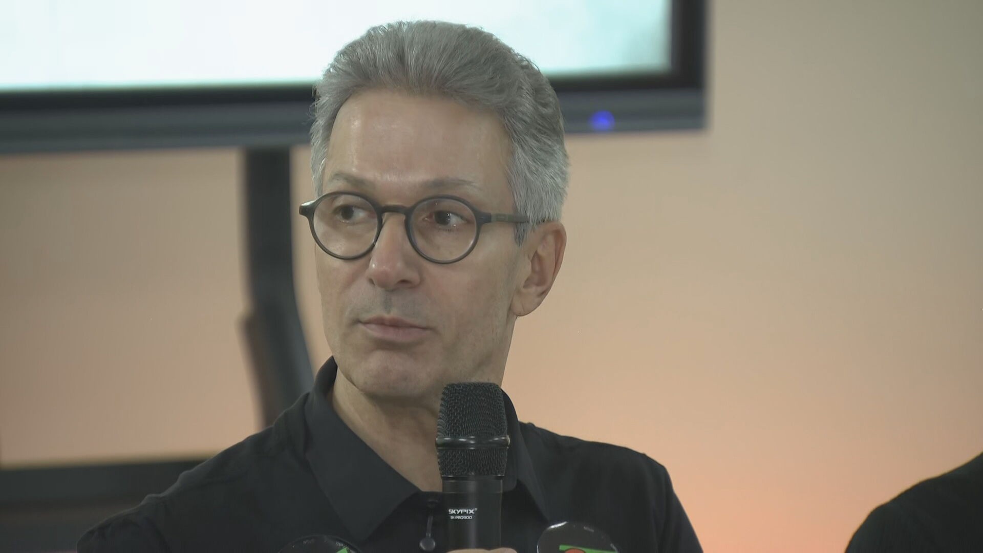 Zema declara apoio a Flávio Bolsonaro no segundo turno: ‘não vou me omitir’