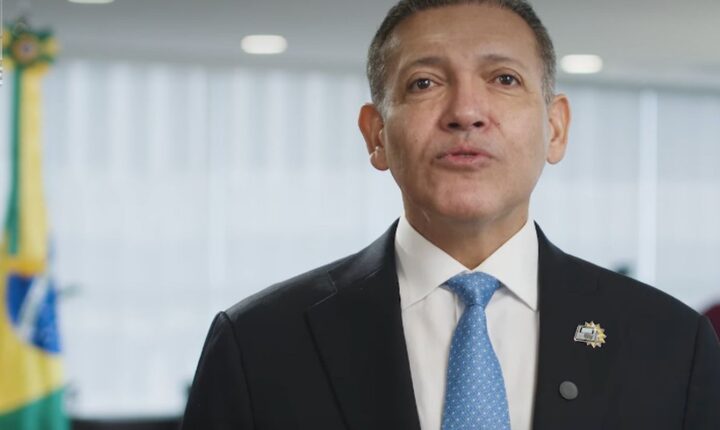 Presidente do TSE ressalta o voto como direito fundamental na véspera do pleito