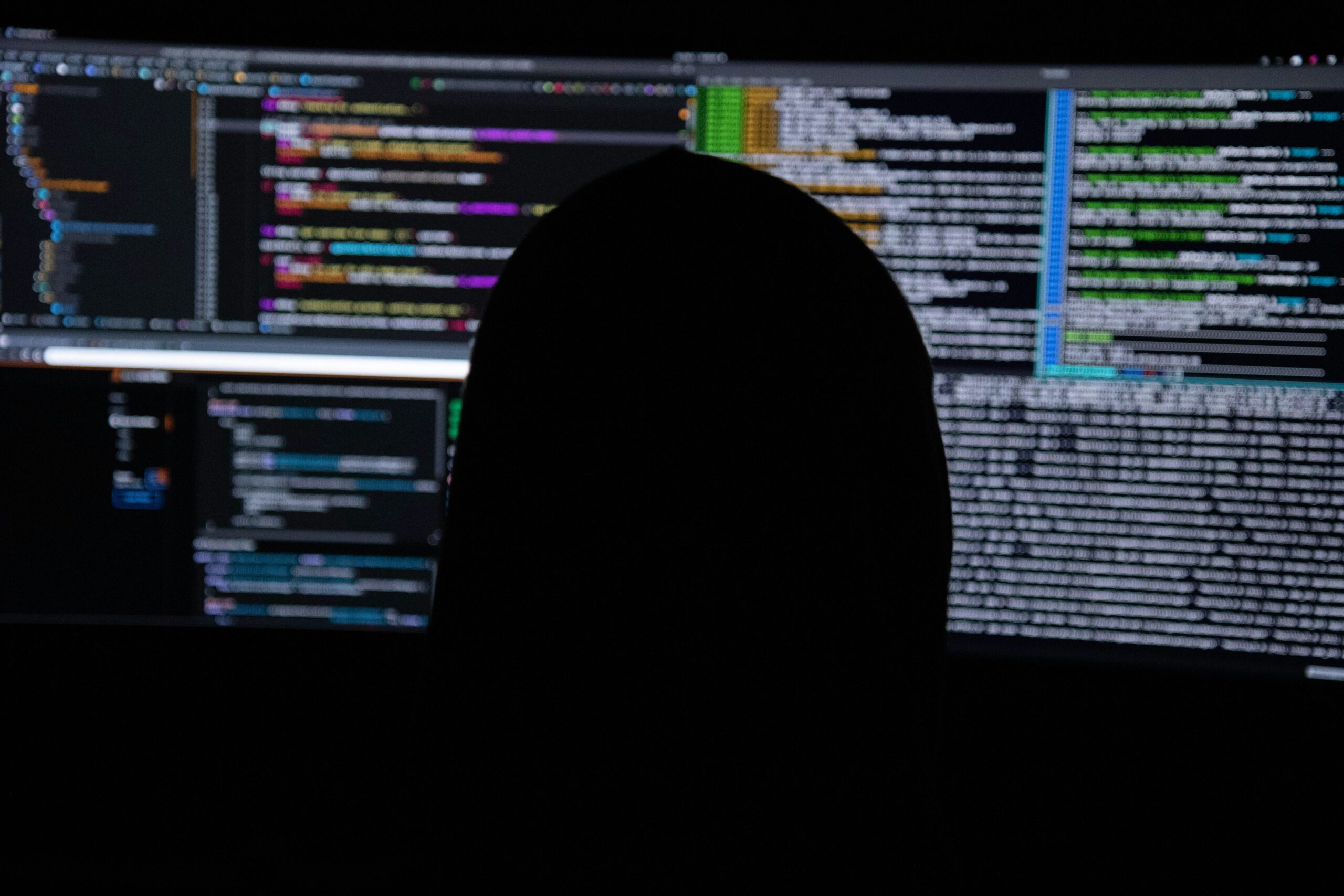 Inteligência artificial impulsiona produção em escala de ataques contra candidatas nas eleições de 2026
