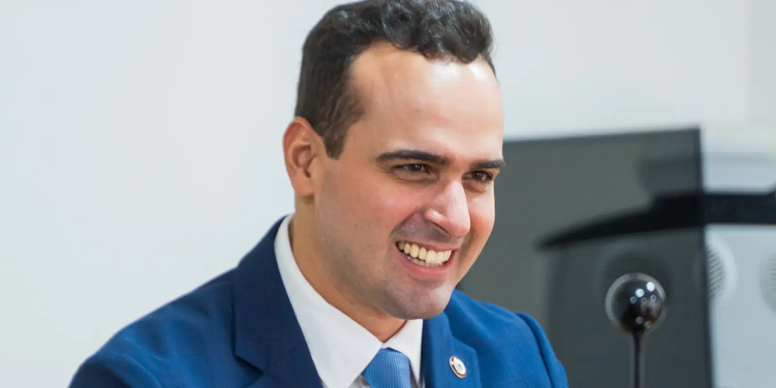 Lucas Ribeiro é reeleito governador da Paraíba no primeiro turno das eleições