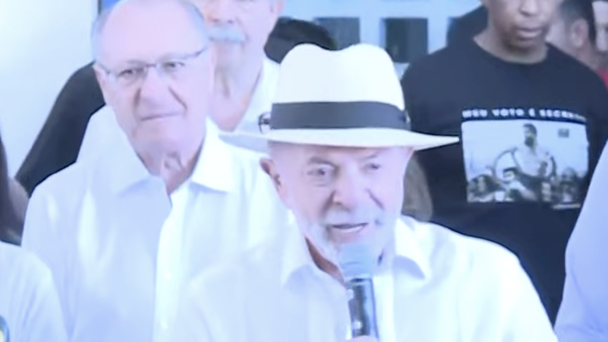 Ao vivo: Lula faz pronunciamento após resultado do 1º turno