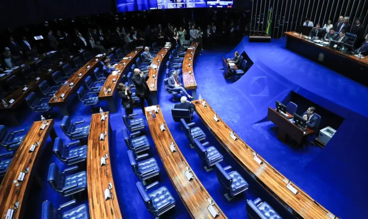 Votos para o Senado exigem atenção redobrada do eleitor nas urnas
