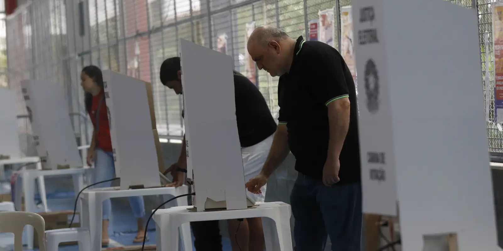 Eleições 2026: saiba o que é permitido e o que é proibido no dia da votação