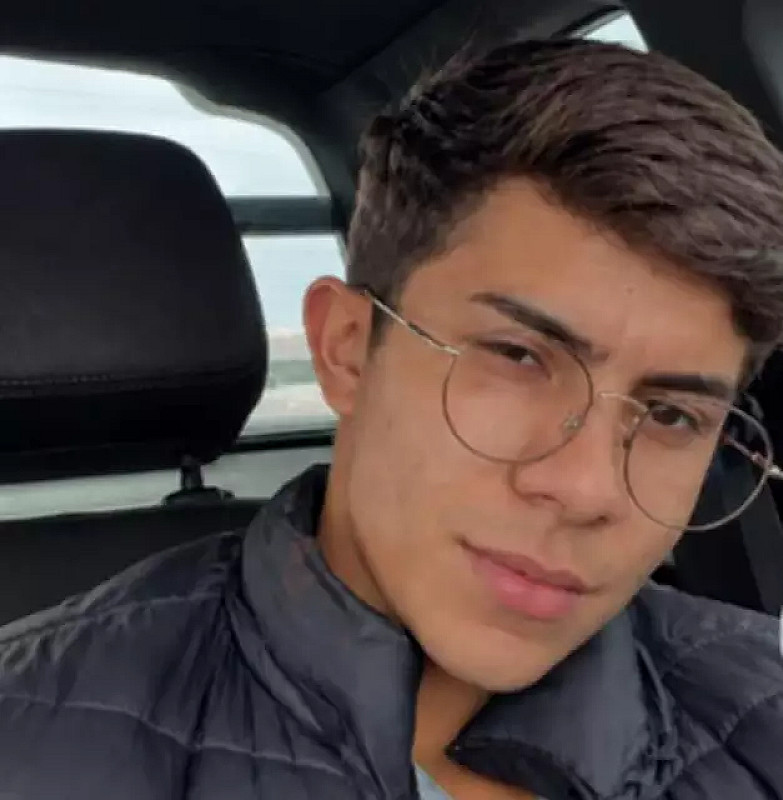 Motociclista de 22 anos morre no hospital após bater em Kombi estacionada em Sidrolândia