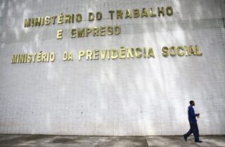 TCU barra repasses do Fundo de Amparo ao Trabalhador para sindicatos