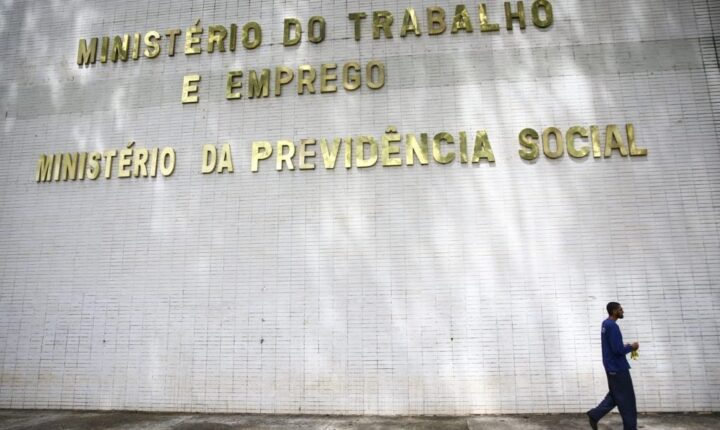 TCU barra repasses do Fundo de Amparo ao Trabalhador para sindicatos