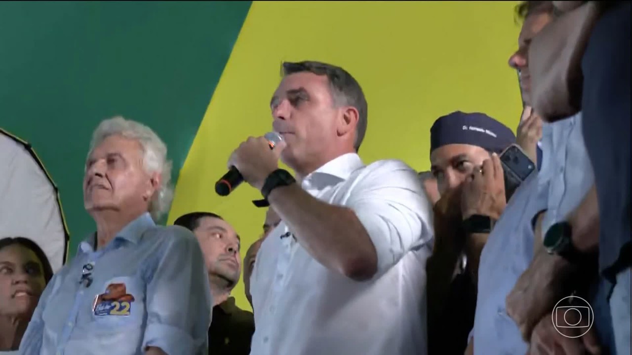 Flávio diz que fala sobre ‘mudanças na Constituição’ se refere a maioridade penal e reforma no STF