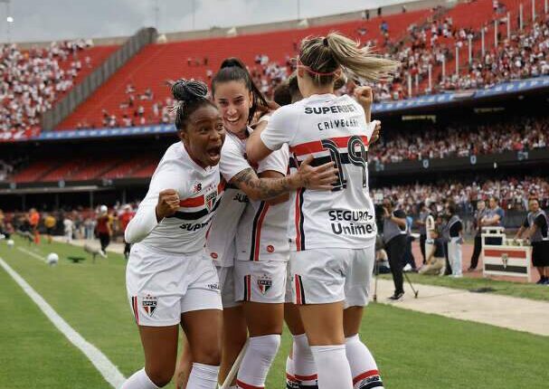 São Paulo segura Corinthians e conquista título do Brasileirão Feminino