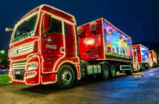 Caravana de Natal da Coca-Cola passa por quatro municípios de MS em dezembro