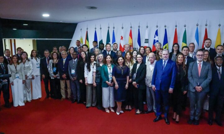 TSE recebe convidados internacionais para apresentar sistema eleitoral