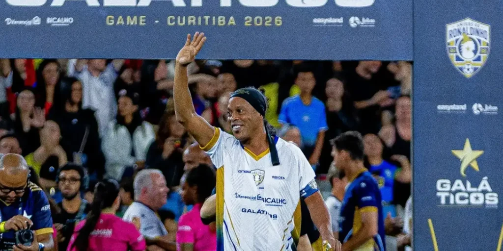 Ronaldinho Gaúcho confirma retorno aos gramados pelo Ravenna na terceira divisão italiana