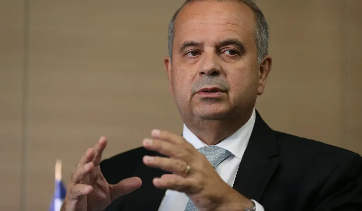 Coordenação de campanha diz não saber de viagem de Flávio Bolsonaro aos EUA