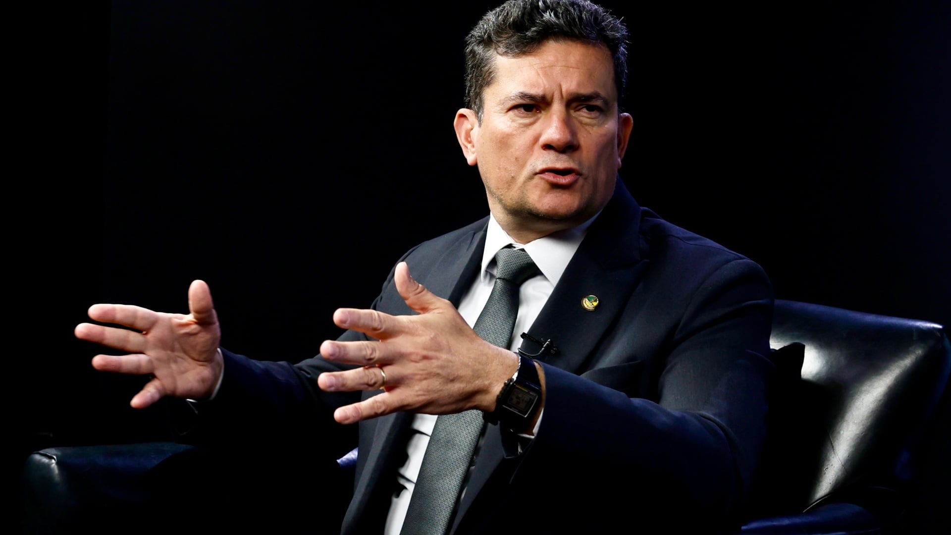 Moro agradece após ser eleito governador no 1º turno no PR