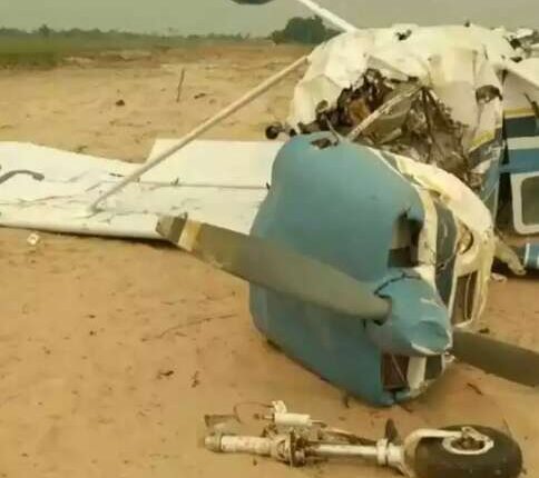 Avião que deixou feridos no Pantanal bateu em banco de areia antes de capotar