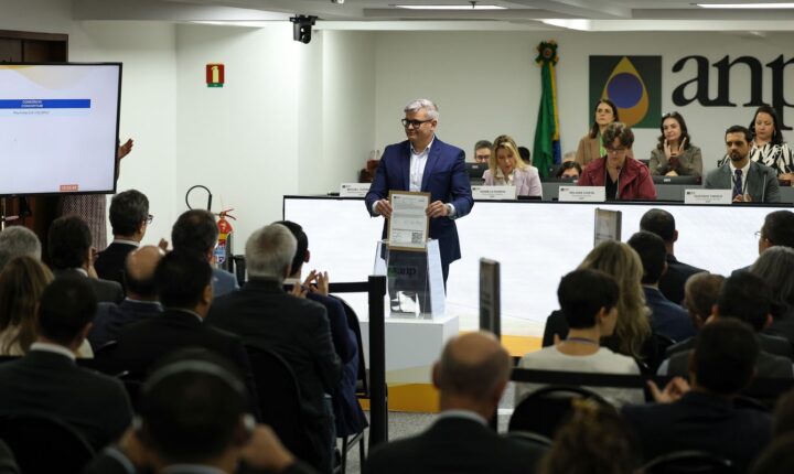 Maior leilão do pré-sal termina com sete dos 13 blocos arrematados