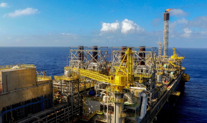 ANP espera leiloar mais de 320 blocos de petróleo nesta quarta