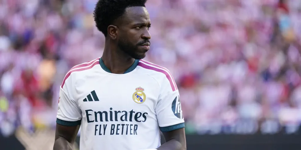 Vini Jr. pega quatro jogos de suspensão e desfalca o Real Madrid contra o Barcelona